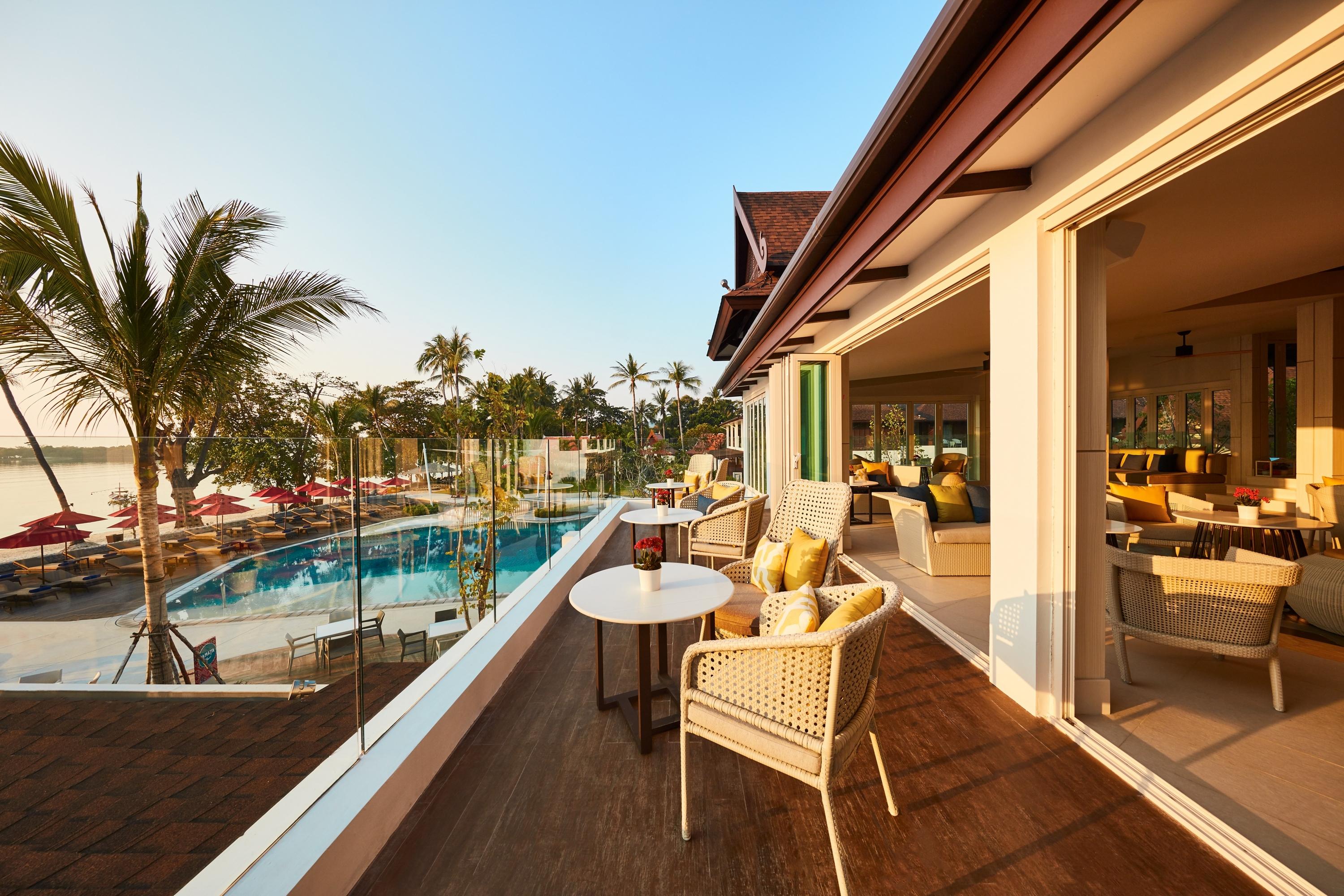 Hotel Amari Koh Samui Chaweng  Esterno foto The Deck