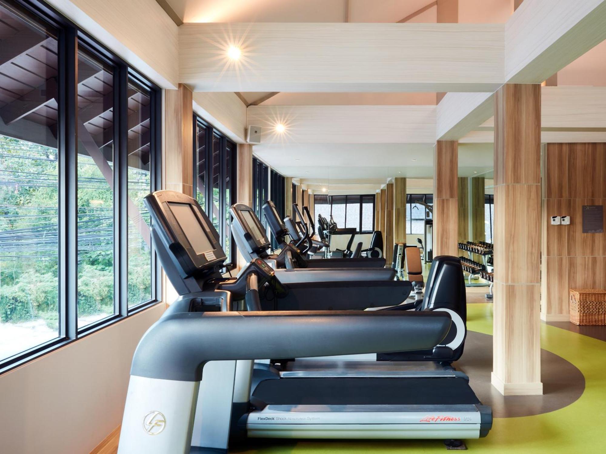 Hotel Amari Koh Samui Chaweng  Esterno foto The gym at the hotel